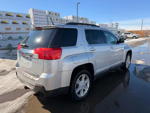 2011 GMC Terrain SLT-1 AWD : No Reported Accidents, Well Service - Photo 4