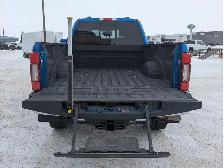 2020 Ford F-350 LARIAT Diesel/2.5'' Level/Black Rims/Liner - Photo 12