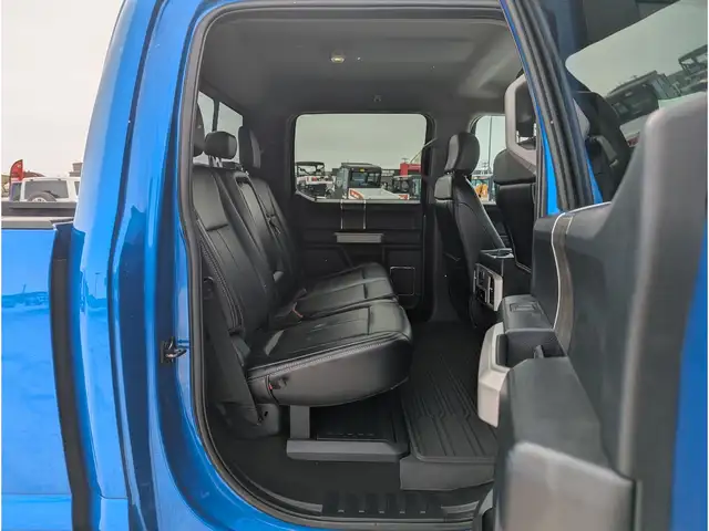 2020 Ford F-350 LARIAT Diesel/2.5'' Level/Black Rims/Liner - Photo 22