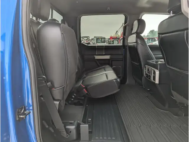 2020 Ford F-350 LARIAT Diesel/2.5'' Level/Black Rims/Liner - Photo 23