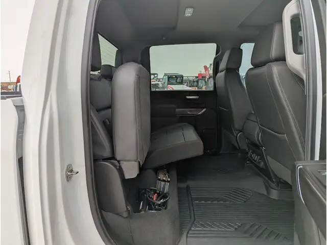 2022 Chevrolet SILVERADO 3500HD LTZ Touch Media/Camera/6.6L V8 D - Photo 22