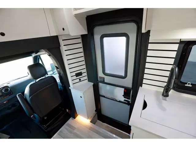 2026 Pleasure-Way Plateau XL TS Classe B Mercedes Sprinter 2026 - Photo 6