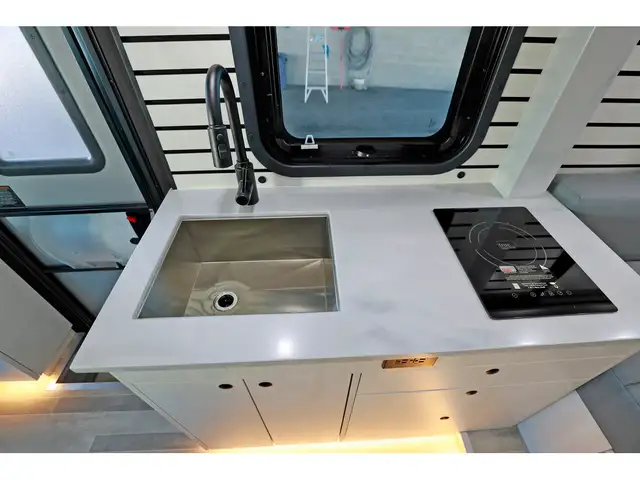 2026 Pleasure-Way Plateau XL TS Classe B Mercedes Sprinter 2026 - Photo 10