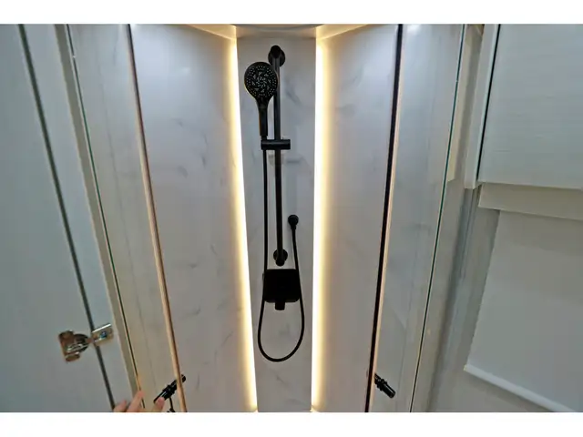 2026 Pleasure-Way Plateau XL TS Classe B Mercedes Sprinter 2026 - Photo 22