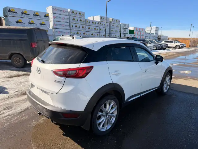 2016 Mazda CX-3 GT AWD : Low Mileage, Very Well Serviced - Photo 4