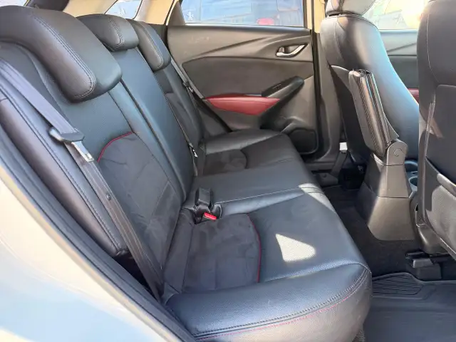 2016 Mazda CX-3 GT AWD : Low Mileage, Very Well Serviced - Photo 8