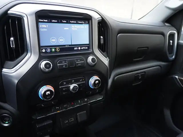 2021 GMC Sierra 3500HD 6.6 Power Crew Cab, HTD SEATS / WHEEL! - Photo 2