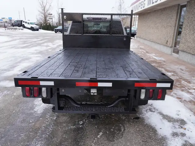 2021 GMC Sierra 3500HD 6.6 Power Crew Cab, HTD SEATS / WHEEL! - Photo 16