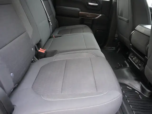 2021 GMC Sierra 3500HD 6.6 Power Crew Cab, HTD SEATS / WHEEL! - Photo 39