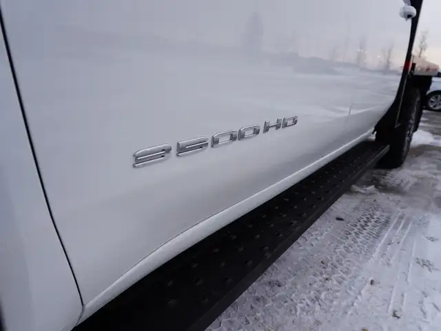 2021 GMC Sierra 3500HD 6.6 Power Crew Cab, HTD SEATS / WHEEL! - Photo 46