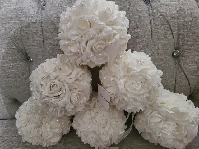 New Wedding Silk Flower Ball Artificial Rose Flower B - Photo 2