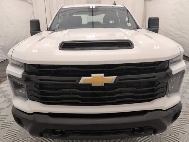 2024 Chevrolet Silverado 3500HD - Photo 2
