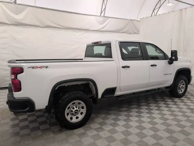 2024 Chevrolet Silverado 3500HD - Photo 4