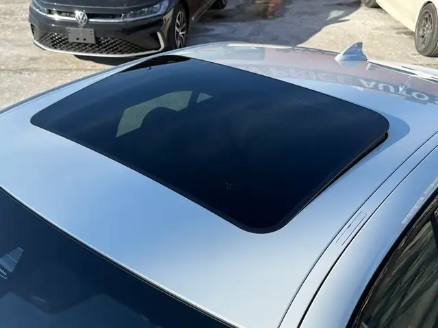 2021 BMW 3 Series NO ACCIDENTS l X-Drive l Hybrid l AWD l Plug-I - Photo 10