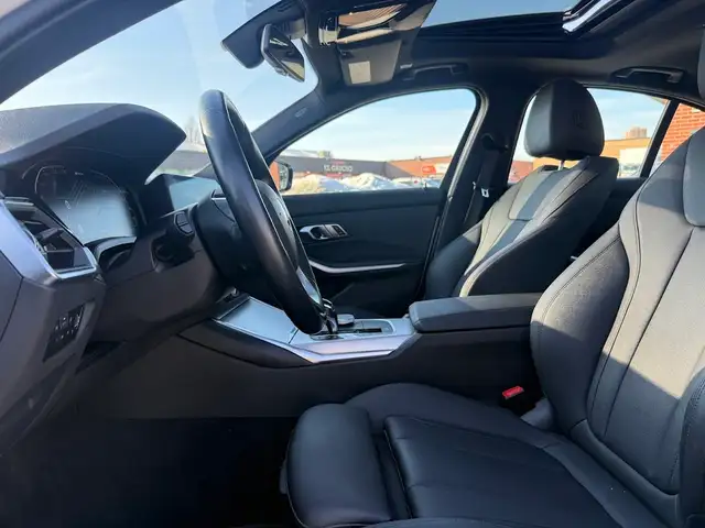 2021 BMW 3 Series NO ACCIDENTS l X-Drive l Hybrid l AWD l Plug-I - Photo 20