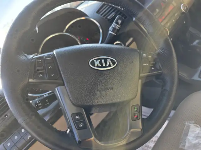 2012 Kia Sorento AWD 4dr V6 Auto EX - Photo 12