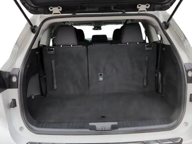 2023 Toyota Highlander LE LE | 8-passenger seating | Safety S... - Photo 8