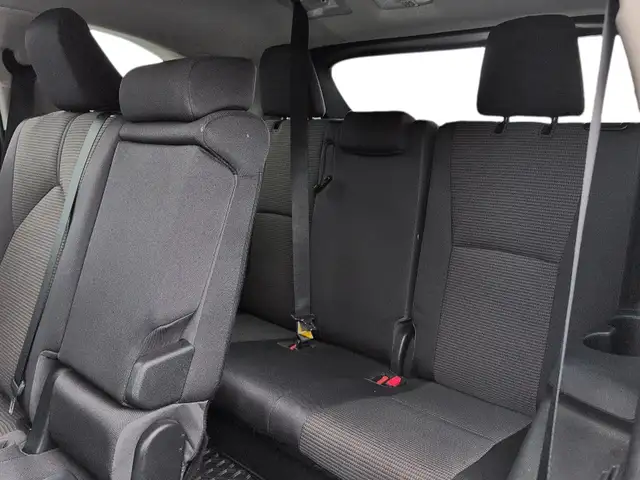 2023 Toyota Highlander LE LE | 8-passenger seating | Safety S... - Photo 12