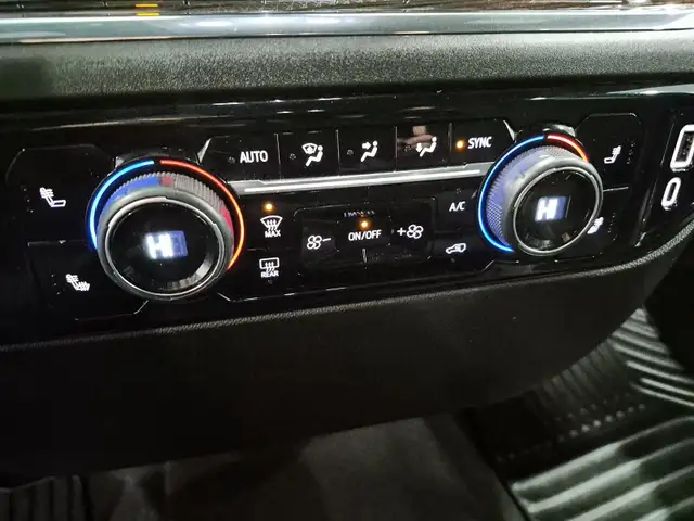 2024 Chevrolet Silverado 1500 LT LT 4X4 | 5.3L | Crew Cab | H... - Photo 11