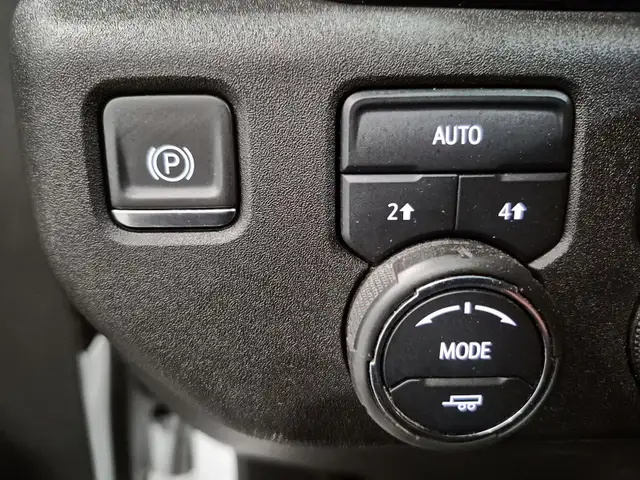 2024 Chevrolet Silverado 1500 LT LT 4X4 | 5.3L | Crew Cab | H... - Photo 14