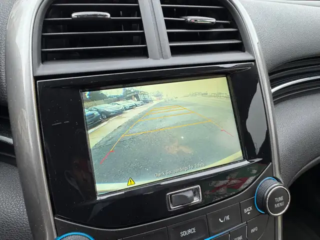 2015 Chevrolet Malibu LT w/1LT w/B.CAM/SUNROOF 416-894-9099 Bria - Photo 7