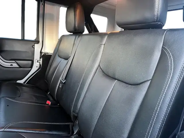 2018 Jeep Wrangler JK Unlimited Sahara Sahara | V6 | Navigati... - Photo 8