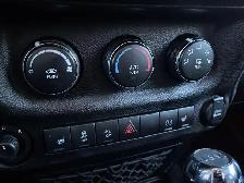 2018 Jeep Wrangler JK Unlimited Sahara Sahara | V6 | Navigati... - Photo 12