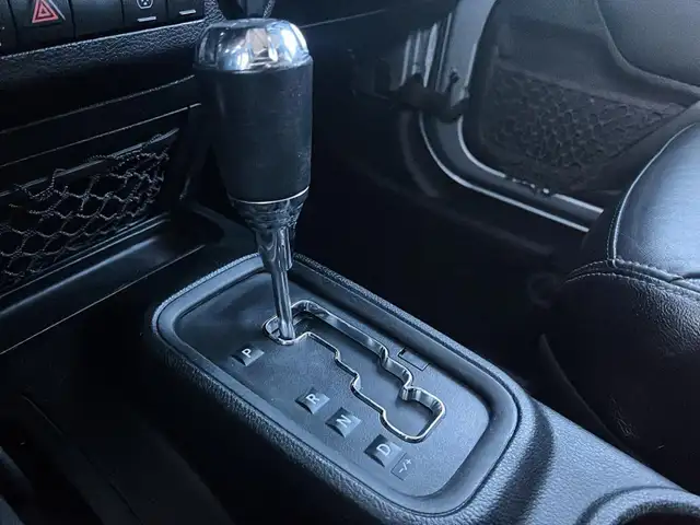 2018 Jeep Wrangler JK Unlimited Sahara Sahara | V6 | Navigati... - Photo 13