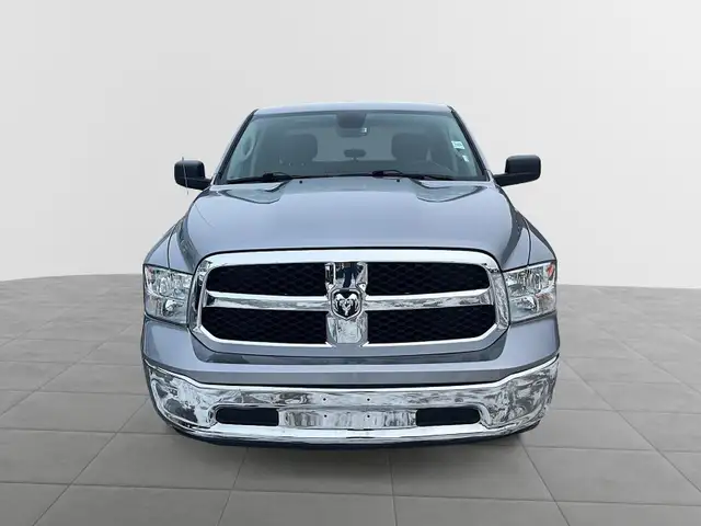 2023 RAM 1500 Classic SLT SLT | Crew Cab | 5.7L V8 - Photo 2