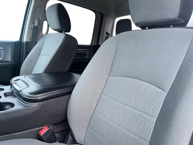 2023 RAM 1500 Classic SLT SLT | Crew Cab | 5.7L V8 - Photo 6