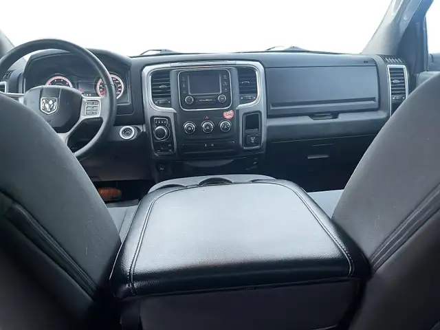 2023 RAM 1500 Classic SLT SLT | Crew Cab | 5.7L V8 - Photo 8