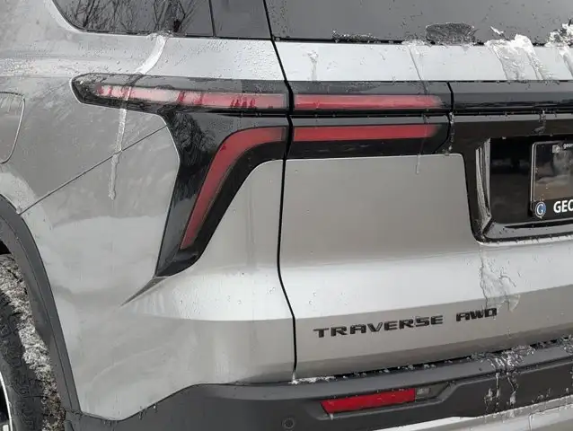 2026 Chevrolet Traverse Z71- Conv Pkg - Trailering Pkg - Used - Photo 11