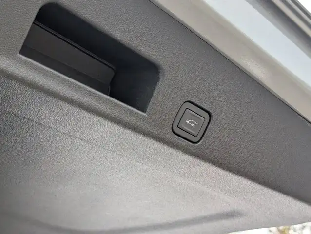 2026 Chevrolet Traverse Z71- Conv Pkg - Trailering Pkg - Used - Photo 14