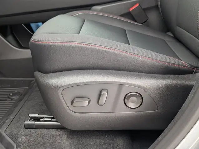 2026 Chevrolet Traverse Z71- Conv Pkg - Trailering Pkg - Used - Photo 31