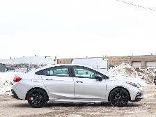 2018 Chevrolet Cruze LT- Heated Seats - Reverse Camera - Photo 3