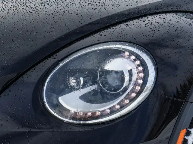 2018 Volkswagen Beetle Dune- Sunroof - Heated Seats - Photo 9