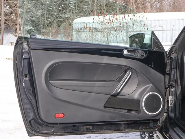 2018 Volkswagen Beetle Dune- Sunroof - Heated Seats - Photo 16