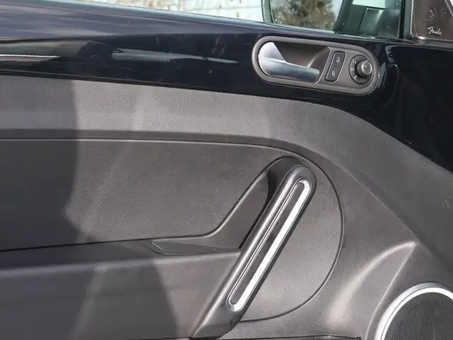 2018 Volkswagen Beetle Dune- Sunroof - Heated Seats - Photo 18