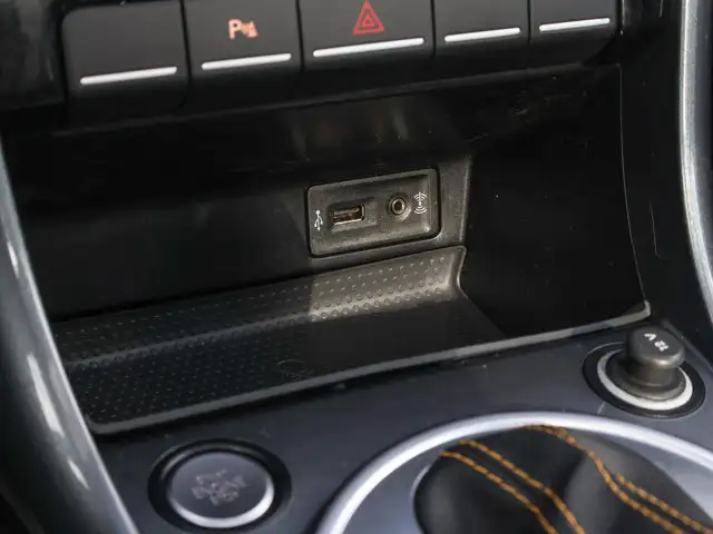 2018 Volkswagen Beetle Dune- Sunroof - Heated Seats - Photo 33