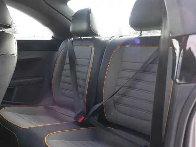 2018 Volkswagen Beetle Dune- Sunroof - Heated Seats - Photo 38