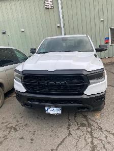 2023 Ram 1500 Built to Serve Big Horn 4x4 Crew Cab – 45,500km - Photo 2