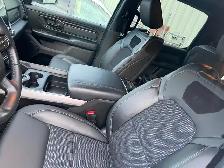 2023 Ram 1500 Built to Serve Big Horn 4x4 Crew Cab – 45,500km - Photo 3