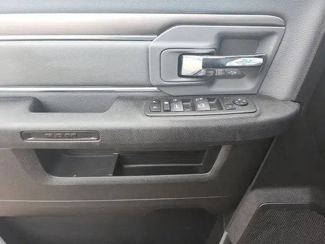 2023 RAM 1500 Classic SLT SLT | 4WD CrewCab | 5.7L V8 - Photo 14