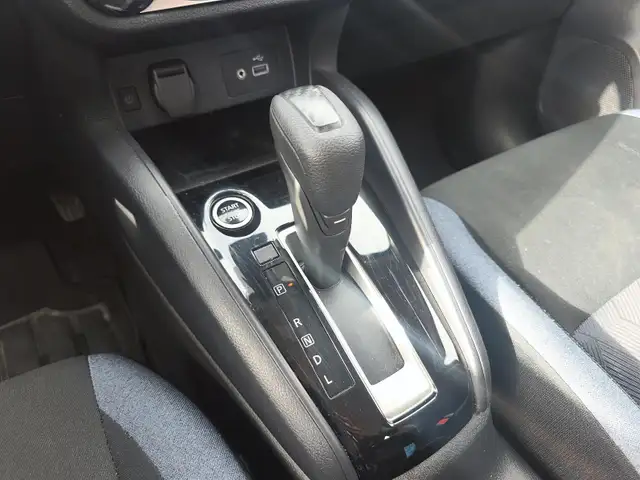 2024 Nissan Versa SV SV | Heated Seats | Blind Spot - Photo 16