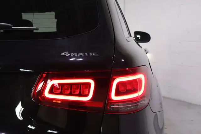 2021 Mercedes-Benz GLC 300 4MATIC SUV - Photo 11