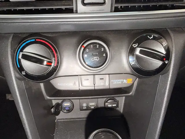 2020 Hyundai Kona 2.0L Essential AWD - Photo 18