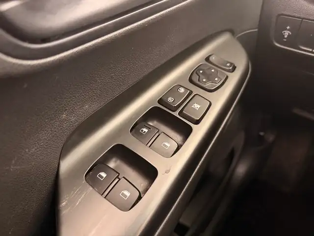 2020 Hyundai Kona 2.0L Essential AWD - Photo 24