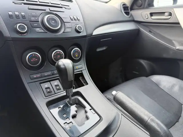 2012 MAZDA MAZDA3 S Grand Touring - Photo 16