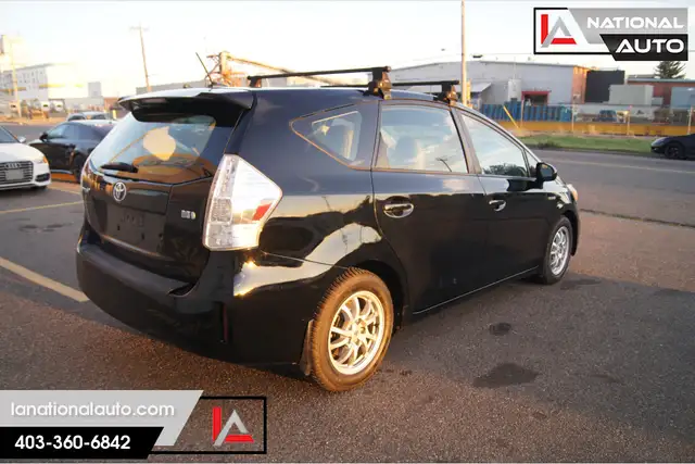 2012 Toyota Prius v Five Hybrid - Photo 7