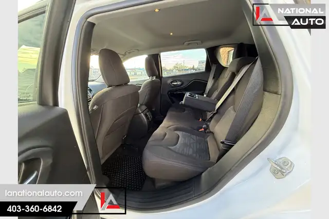 2020 Jeep Cherokee Latitude - Photo 10